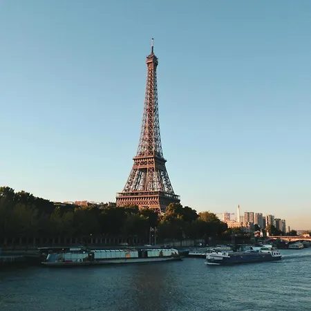 Charming Cosy- 1br 4p -tour Eiffel Apartment *