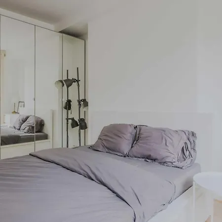 Charming Cosy- 1br 4p -tour Eiffel Apartment